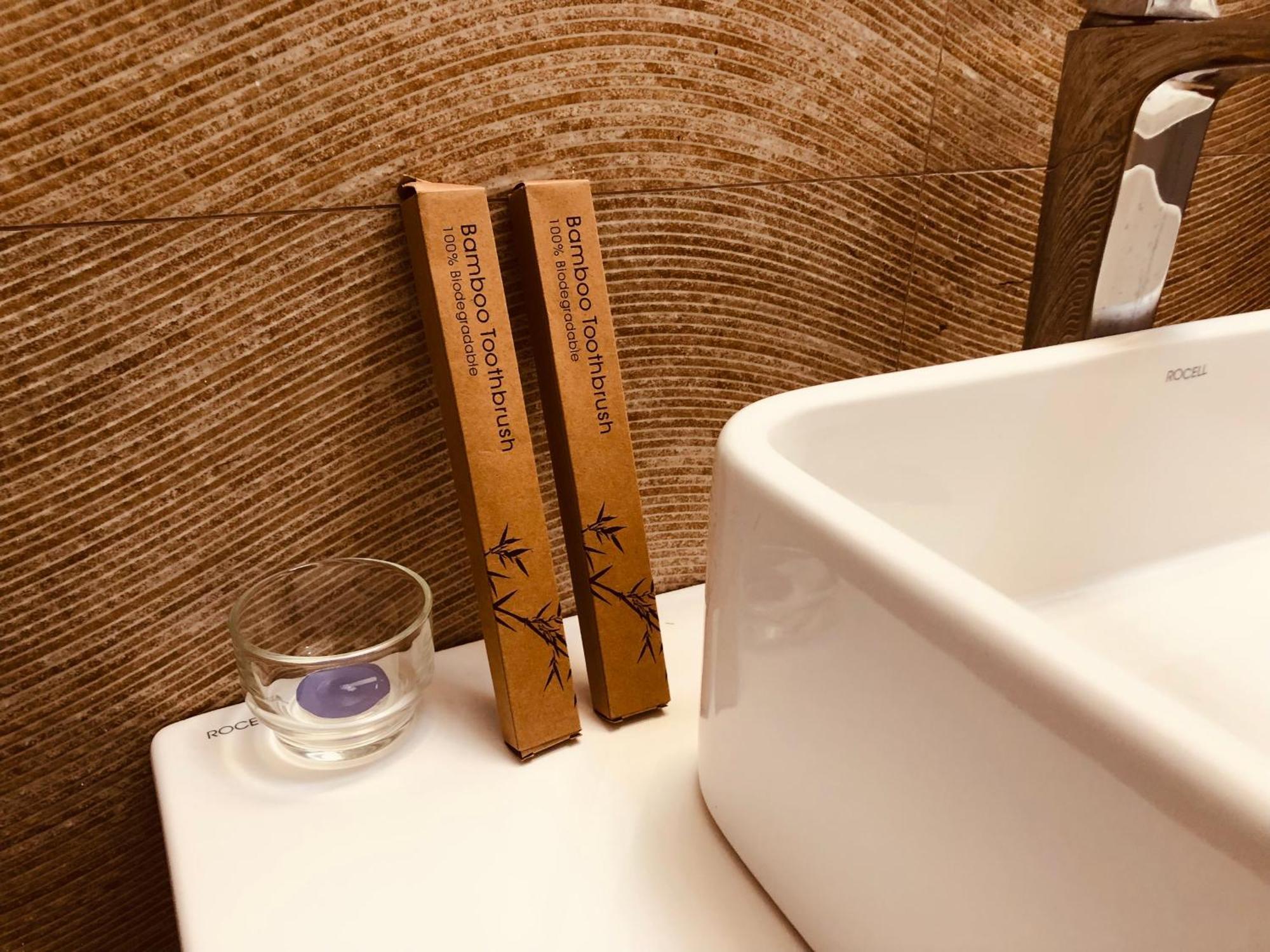 ホテル Ace Boutique Airport カトゥナカヤ エクステリア 写真